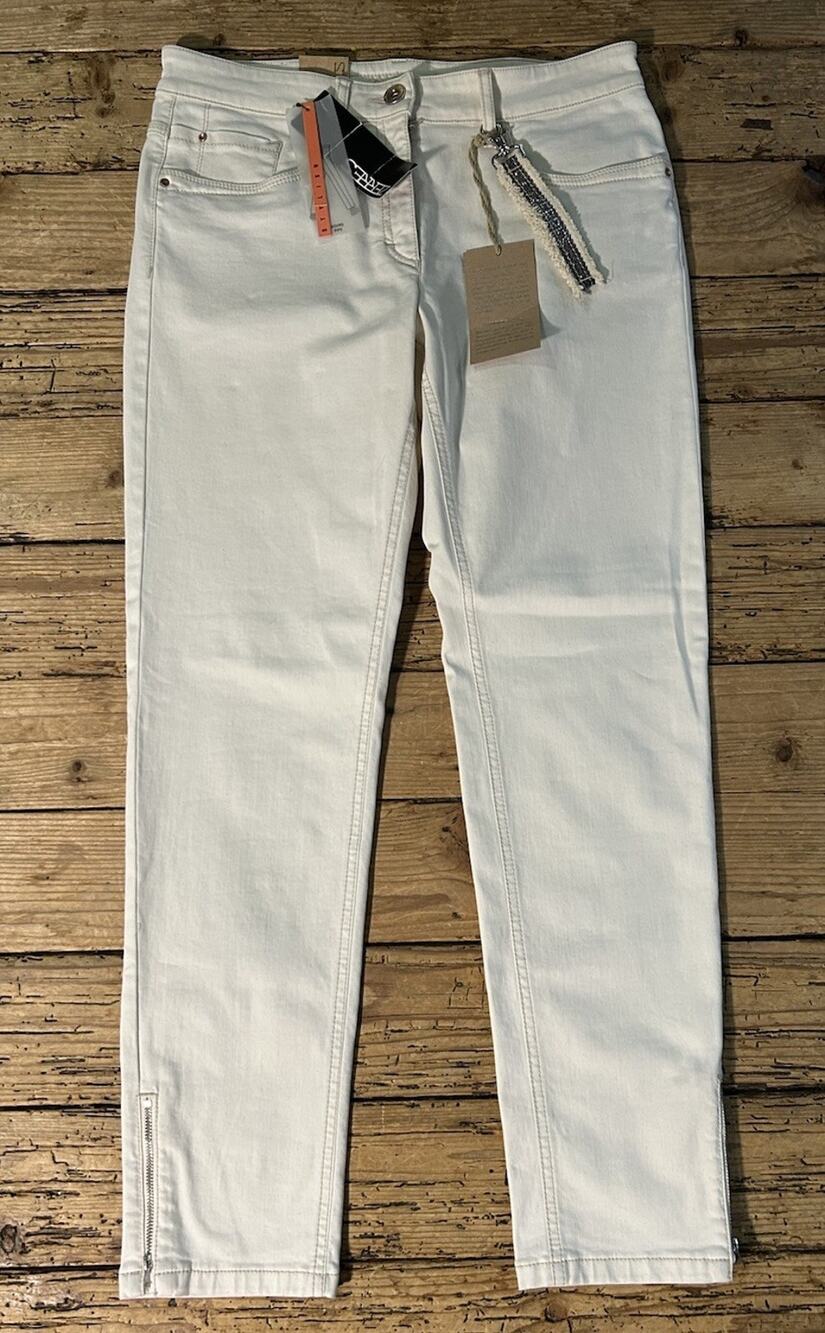 Zerres Women’s Size 38 Cream Normal Sarah Side Zipper Jeans NWT